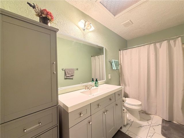 11101 Mulholland Dr, Corpus Christi, TX 78410