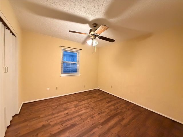 11101 Mulholland Dr, Corpus Christi, TX 78410