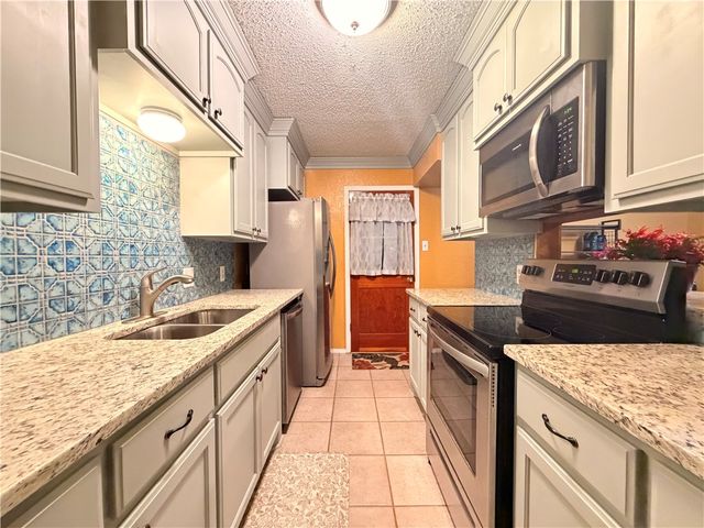 11101 Mulholland Dr, Corpus Christi, TX 78410