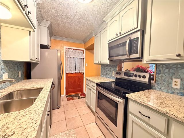 11101 Mulholland Dr, Corpus Christi, TX 78410