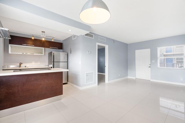 416 NE 15th Avenue 2, Fort Lauderdale, FL 33301