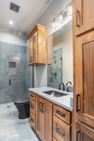 166 Lakewood Point Drive, Bossier City, LA 71111
