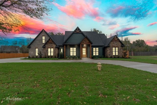 166 Lakewood Point Drive, Bossier City, LA 71111