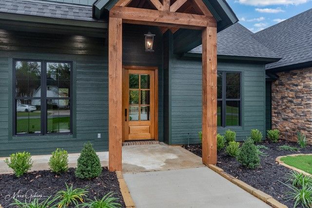 166 Lakewood Point Drive, Bossier City, LA 71111