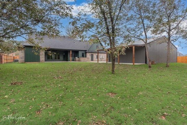 166 Lakewood Point Drive, Bossier City, LA 71111
