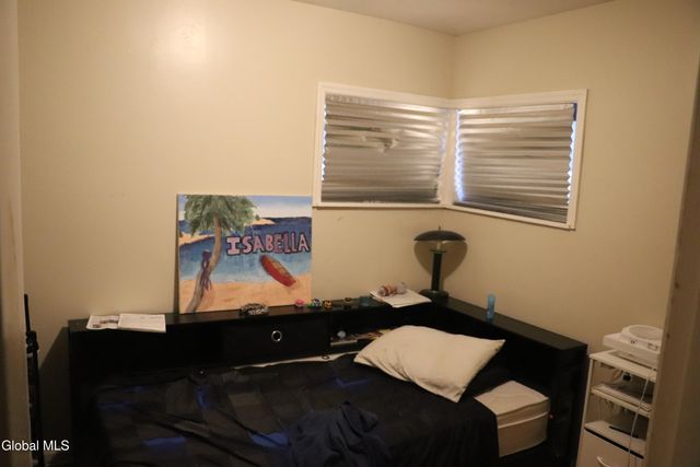 1 Holmes Court, Albany, NY 12209