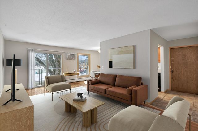 920 9th Avenue S 5, Hopkins, MN 55343