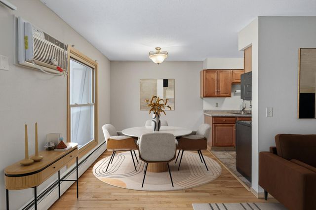 920 9th Avenue S 5, Hopkins, MN 55343