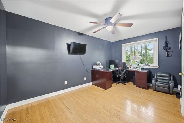 1738 Island Drive, Poland, OH 44514