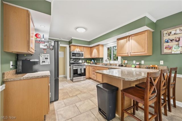 1738 Island Drive, Poland, OH 44514