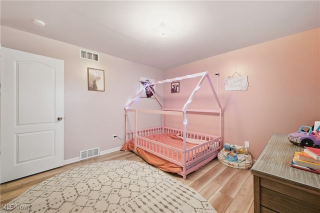 1738 Island Drive, Poland, OH 44514