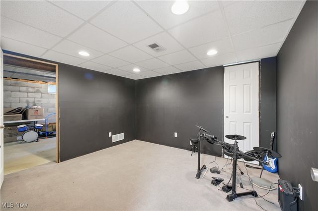 1738 Island Drive, Poland, OH 44514