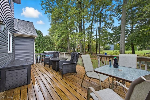 1738 Island Drive, Poland, OH 44514