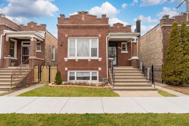 2214 S 61st Court