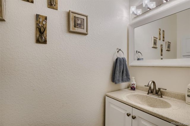 3261 S Uravan Court, Aurora, CO 80013