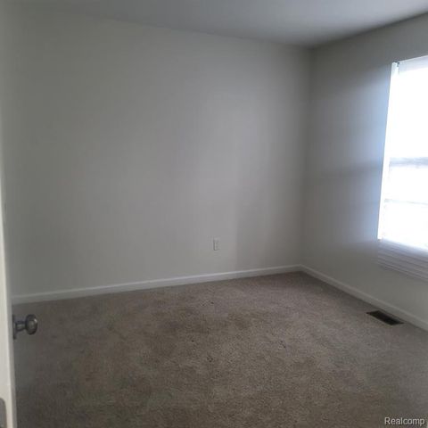 33520 Birchlawn, Westland, MI 48185