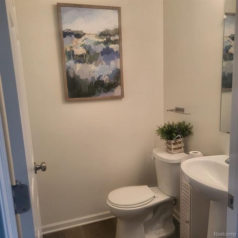 33520 Birchlawn, Westland, MI 48185