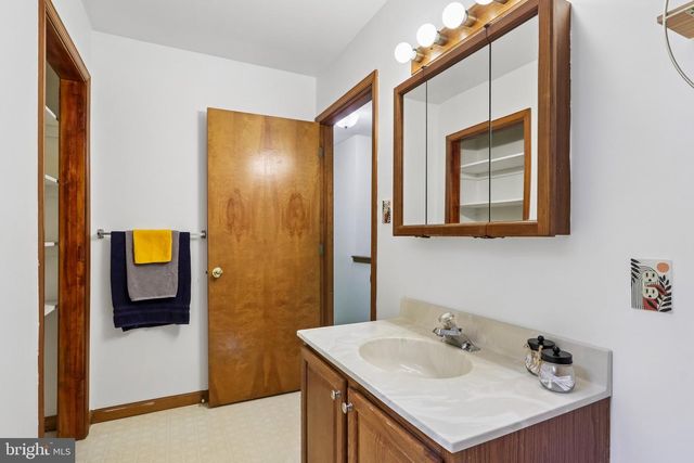 129 TOWNSEND RD, Marmora, NJ 08223