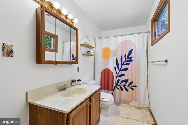129 TOWNSEND RD, Marmora, NJ 08223