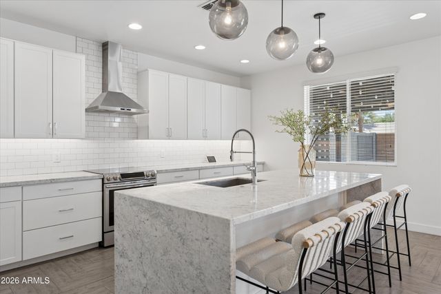 1841 E MONTECITO Avenue, Phoenix, AZ 85016