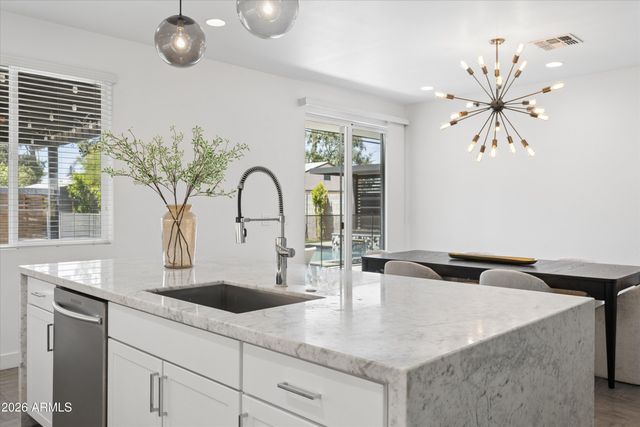 1841 E MONTECITO Avenue, Phoenix, AZ 85016