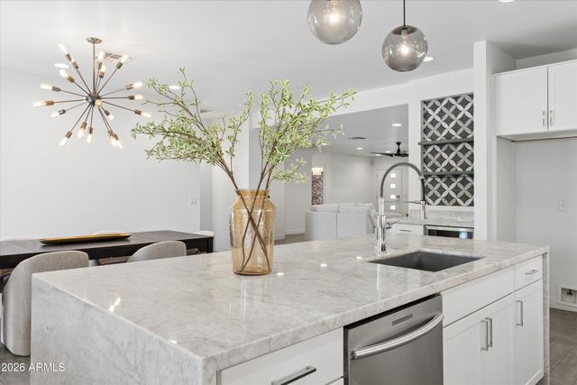 1841 E MONTECITO Avenue, Phoenix, AZ 85016