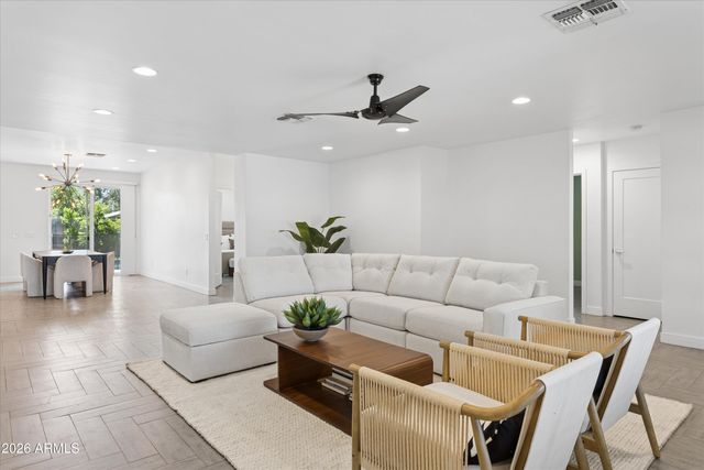 1841 E MONTECITO Avenue, Phoenix, AZ 85016