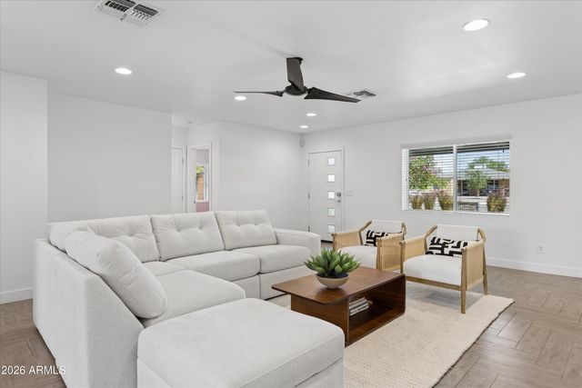 1841 E MONTECITO Avenue, Phoenix, AZ 85016