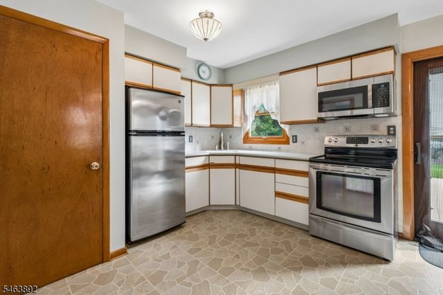 195 E Passaic Ave, Bloomfield Twp., NJ 07003