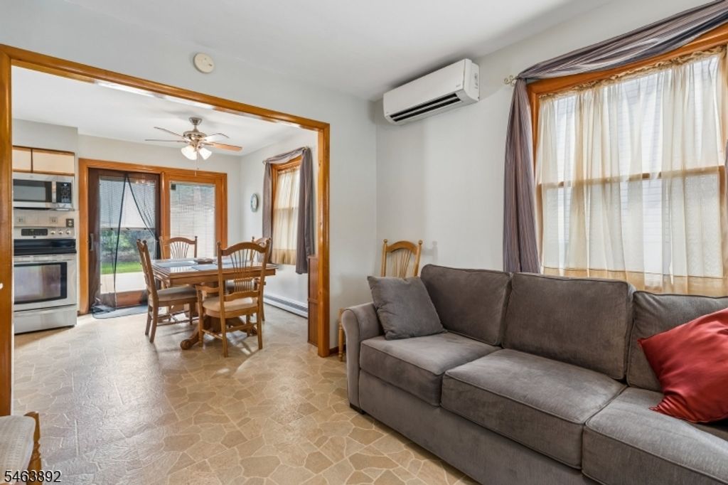 195 E Passaic Ave, Bloomfield Twp., NJ 07003 — photo 3