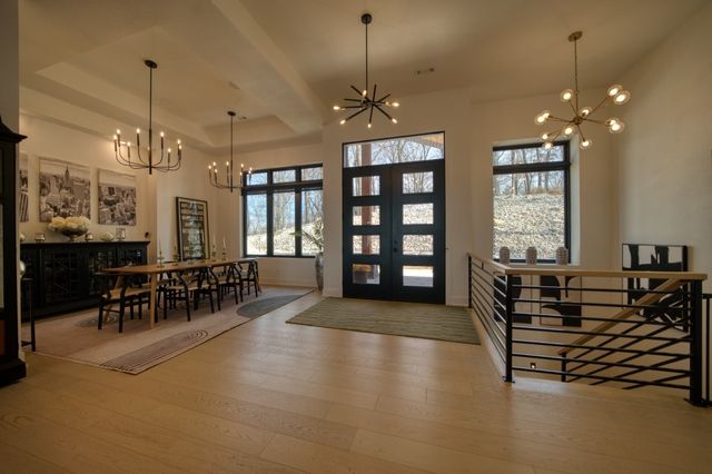 18 The Pointe Drive, Eureka Springs, AR 72631