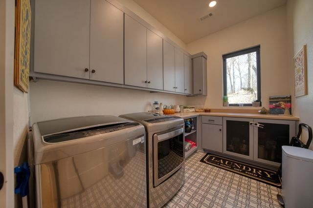 18 The Pointe Drive, Eureka Springs, AR 72631