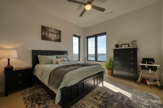 18 The Pointe Drive, Eureka Springs, AR 72631