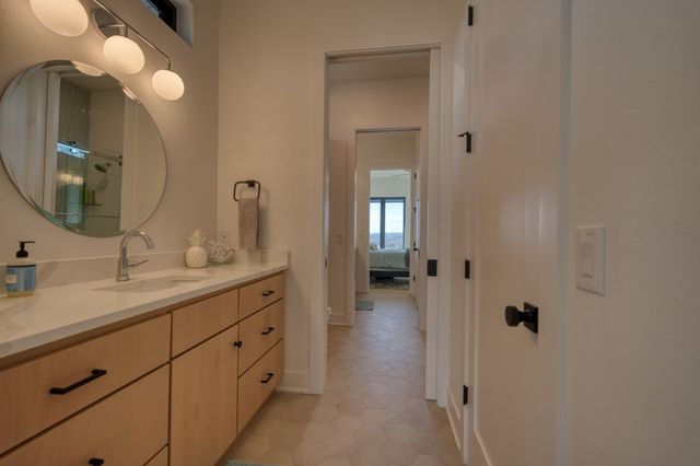 18 The Pointe Drive, Eureka Springs, AR 72631