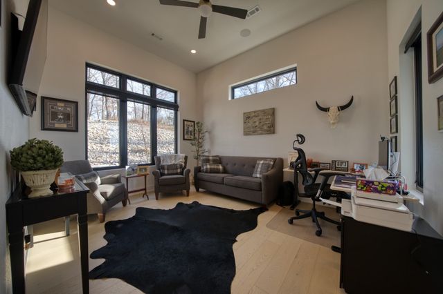 18 The Pointe Drive, Eureka Springs, AR 72631