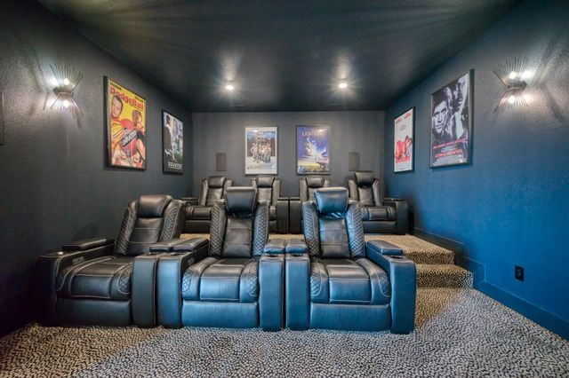 18 The Pointe Drive, Eureka Springs, AR 72631