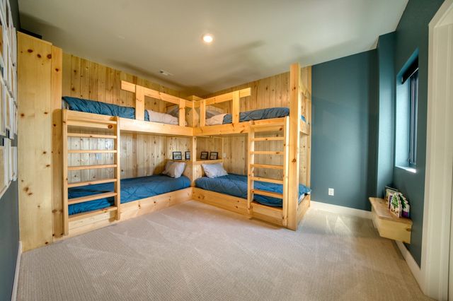 18 The Pointe Drive, Eureka Springs, AR 72631