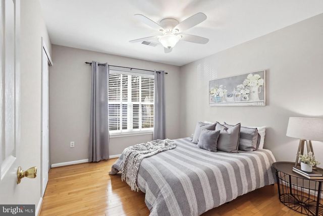 5608 EPPES ISLAND PL, Manassas, VA 20112