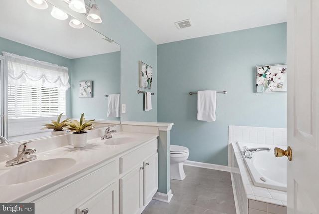 5608 EPPES ISLAND PL, Manassas, VA 20112