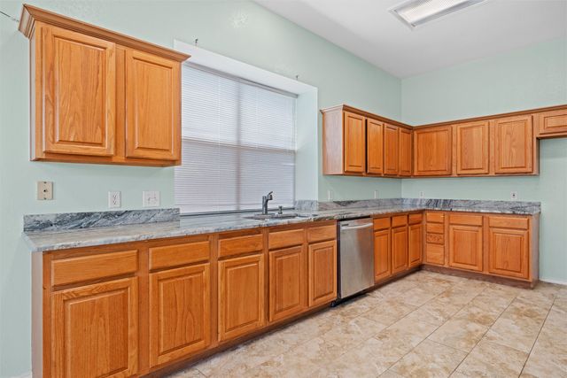 716 Coal Creek Drive, Mansfield, TX 76063