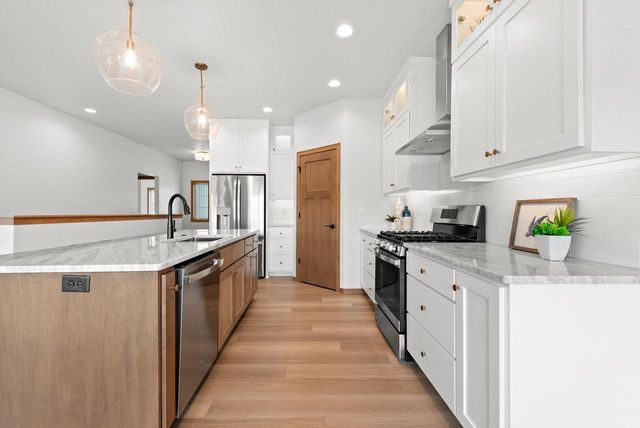 1115 BAY MIST WAY, Green Bay, WI 54311