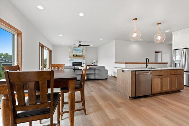 1115 BAY MIST WAY, Green Bay, WI 54311