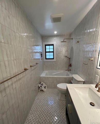 3266 Lucerne Street, Bronx, NY 10465