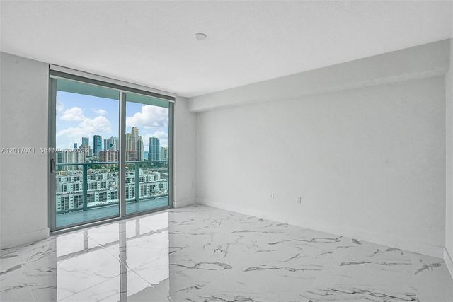 330 Sunny Isles Blvd 5-2205, Sunny Isles Beach, FL 33160