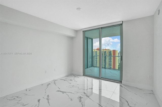 330 Sunny Isles Blvd 5-2205, Sunny Isles Beach, FL 33160
