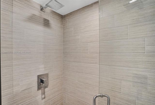 330 Sunny Isles Blvd 5-2205, Sunny Isles Beach, FL 33160