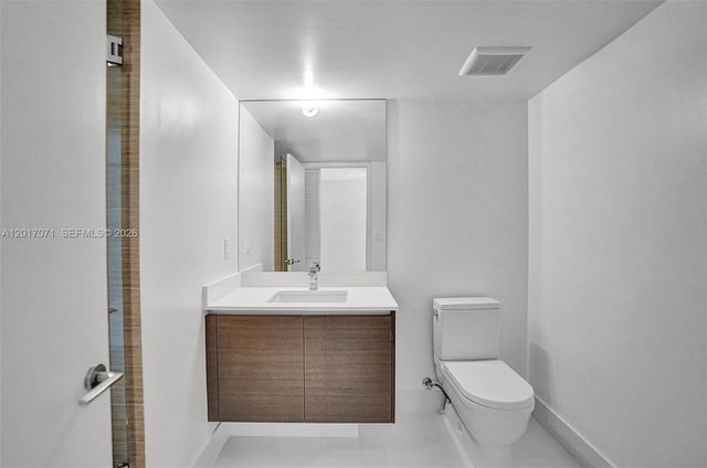 330 Sunny Isles Blvd 5-2205, Sunny Isles Beach, FL 33160