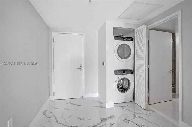 330 Sunny Isles Blvd 5-2205, Sunny Isles Beach, FL 33160