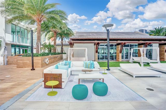 330 Sunny Isles Blvd 5-2205, Sunny Isles Beach, FL 33160
