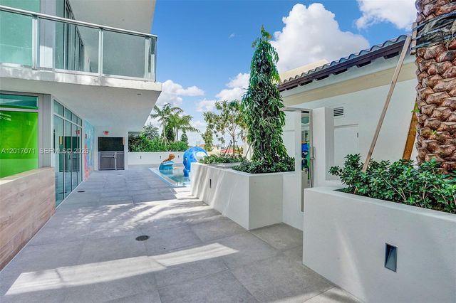 330 Sunny Isles Blvd 5-2205, Sunny Isles Beach, FL 33160